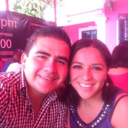 La Mil Amores - Aquí unas chelitas en la mil amores