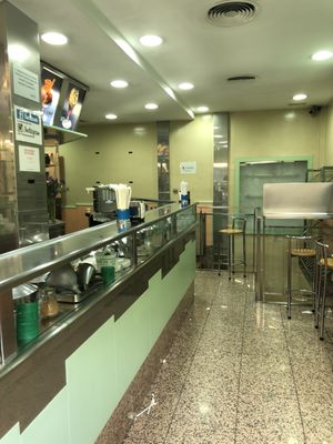 Orxateria i Torrons Sirvent by null