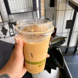 Vanilla oat milk latte! Vanilla oat milk latte!