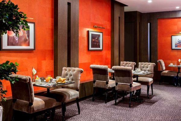 Best Western Premier Hôtel De La Poste Troyes & Spa Nuxe by null