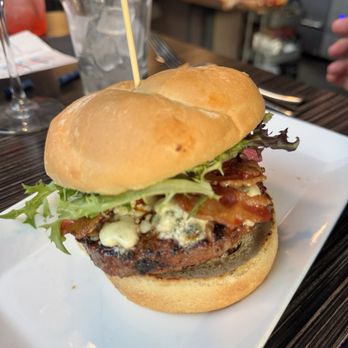 Fleetwood Haymarket - Awesome burger blue cheese - New American Near Me - Lincoln, Nebraska Fleetwood Haymarket - Awesome burger blue cheese - New American Near Me - Lincoln, Nebraska