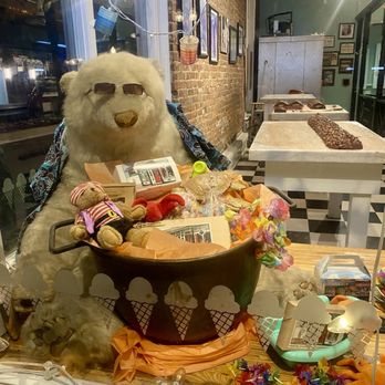 Fantastic Fudge - Storefront - Ice Cream & Frozen Yogurt Near Me - Fernandina Beach, Florida Fantastic Fudge - Storefront - Ice Cream & Frozen Yogurt Near Me - Fernandina Beach, Florida