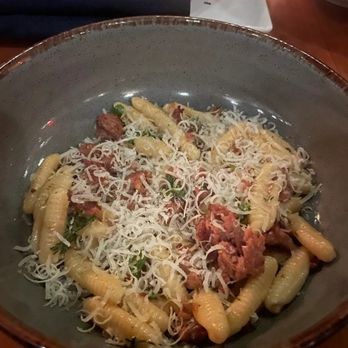 Louie - Italian Near Me - Clayton, Missouri