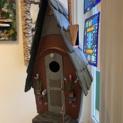 Island Artisans - Unique birdhouse