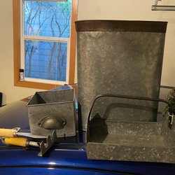 Keepers Corner - Display props found