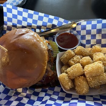 Booty's Wings Burgers & Beer - Grand Canyon Burger Tater Tots - Chicken Wings Near Me - Surprise, Arizona Booty's Wings Burgers & Beer - Grand Canyon Burger Tater Tots - Chicken Wings Near Me - Surprise, Arizona