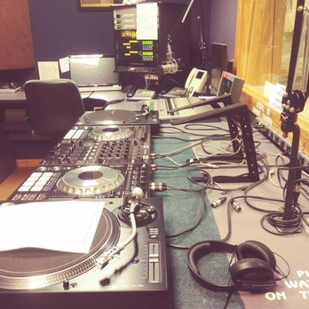 WMNF 88.5 FM - DJ studio. Wiggity wiggity whack. - Radio Stations Near Me - Tampa, Florida WMNF 88.5 FM - DJ studio. Wiggity wiggity whack. - Radio Stations Near Me - Tampa, Florida