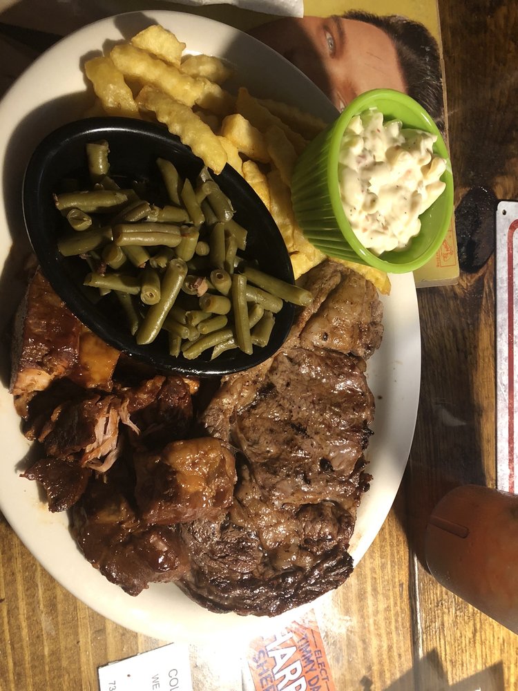 Wagon Wheel Cafe Logo
