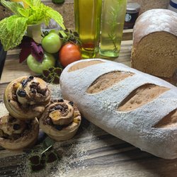 Chef Aram - Fresh bread...Yum!