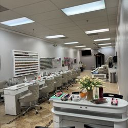 VIP Nails - Nice area..