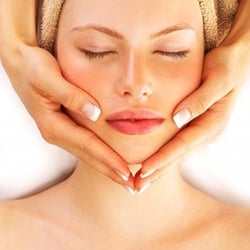 Paraa Threading & Salon - Facial special  $25