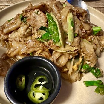 Hanuman Thai Eatery - Pad see-ew - Thai Near Me - Costa Mesa, California Hanuman Thai Eatery - Pad see-ew - Thai Near Me - Costa Mesa, California