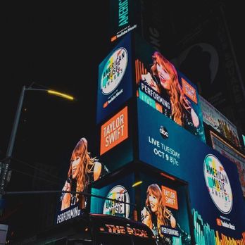Times Square - Landmarks & Historical Buildings Near Me - New York, New York Times Square - Landmarks & Historical Buildings Near Me - New York, New York