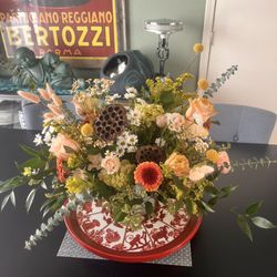 The Farmhouse - Birthday flower arrangement