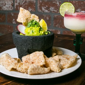 LUNA Mexican Kitchen - - Guacamole - avocado, jalapeño, onion, cilantro, lime, chicharrones - Mexican Near Me - San Jose, California LUNA Mexican Kitchen - - Guacamole - avocado, jalapeño, onion, cilantro, lime, chicharrones - Mexican Near Me - San Jose, California