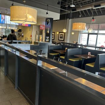 Noodles and Company - Ample and clean dining area - Noodles Near Me - Laurel, Maryland