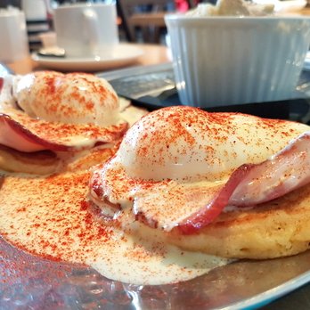 TheSmoke - Eggs Benny - Barbeque Near Me - Collingwood, Ontario