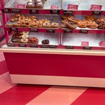 Pinkbox Doughnuts - Plain face - Donuts Near Me - Primm, Nevada Pinkbox Doughnuts - Plain face - Donuts Near Me - Primm, Nevada