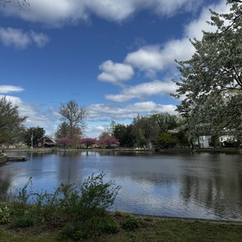 Roslyn Pond Park - Parks Near Me Roslyn Pond Park - Parks Near Me
