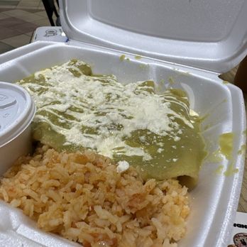 Guisados Jalisco - Verde chicken enchiladas. - Salvadoran Near Me - Bakersfield, California