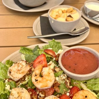 Jukes Ale Works - Strawberry feta salad with grilled shrimp, beer cheese soup - Breweries Near Me - Elkhorn, Nebraska Jukes Ale Works - Strawberry feta salad with grilled shrimp, beer cheese soup - Breweries Near Me - Elkhorn, Nebraska