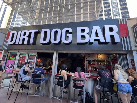 Dirt Dog Bar by null