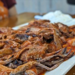 Cozmo One - Iskender Doner Platter