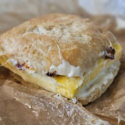 Joe Van Gogh - Bacon, egg and cheese bisquit