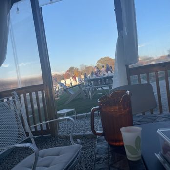 Aquila's Nest Vineyards - Relaxation - Wine Tasting Room Near Me - Newtown, Connecticut