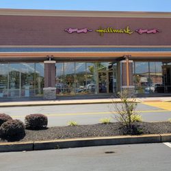 Norman's Hallmark Shop - The entrance to Norman's Hallmark.