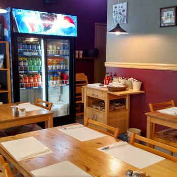 Suzy's Cafe - a view of the inside of the restaurant - Cafes Near Me - Harrison Hot Springs, British Columbia