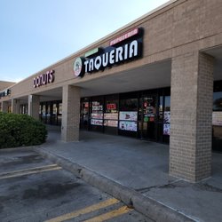Mamma G's Taqueria Y Pupuseria - Outside