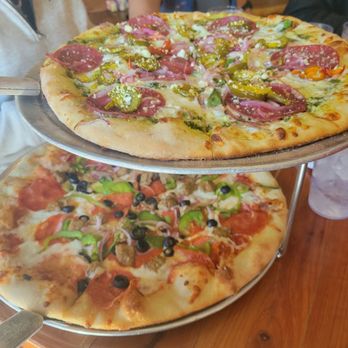 Neighbor's Kitchen & Yard - El Camino pizza on bottom - Pizza Near Me - Bastrop, Texas Neighbor's Kitchen & Yard - El Camino pizza on bottom - Pizza Near Me - Bastrop, Texas