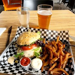 Brasserie Anorak Broue Pub - Burger au poulet