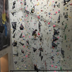 DAV Kletter- und Boulderzentrum - One inside area of lead climbing, steps and tables in the fore ground to sit and watch