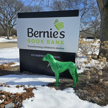 Bernie's Book Bank - Community Service/Non-Profit Near Me - Lake Bluff, Illinois