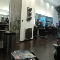 Die Haarwerkstatt - Friseursalon aus Sicht der Besuchercouch