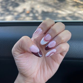 Ara Spa - Beautiful full set with designs - Nail Salons Near Me - Davis, California
