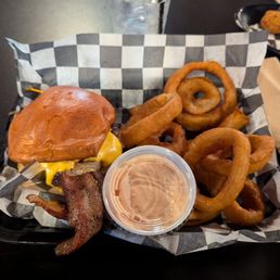 Cowboy Burger with Onion Rings Cowboy Burger with Onion Rings