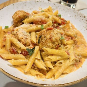 Ruscello at Nordstrom - Penne Bolognese & Meatballs - Italian Near Me - Las Vegas, Nevada Ruscello at Nordstrom - Penne Bolognese & Meatballs - Italian Near Me - Las Vegas, Nevada