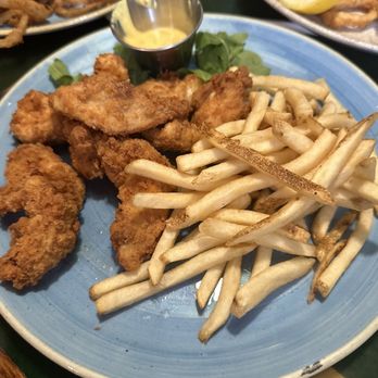 Martin's Tavern - Chicken Tenders - best crusty fry batter ever yum - Breakfast & Brunch Near Me - Washington, DC, District of Columbia Martin's Tavern - Chicken Tenders - best crusty fry batter ever yum - Breakfast & Brunch Near Me - Washington, DC, District of Columbia