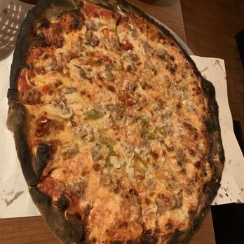 Modern Apizza - Not the place for crust lovers - Pizza Near Me - New Haven, Connecticut