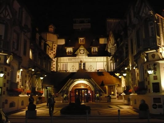 Hotel Barrière Le Normandy Deauville by null