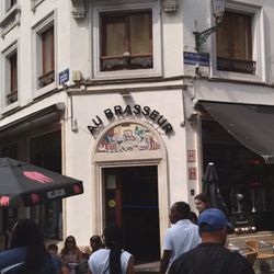 Au Brasseur - Outside