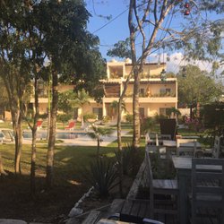 Xscape - Beautifully landscaped boutique hotel with excellent staff and owners!