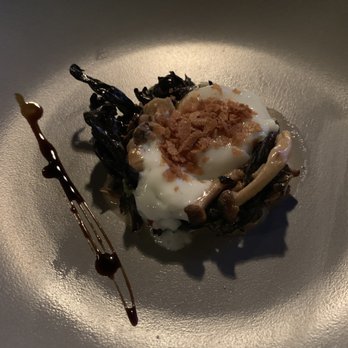 Poivre Noir - Wild mushroom with egg - French Near Me - Trois-Rivières, Quebec Poivre Noir - Wild mushroom with egg - French Near Me - Trois-Rivières, Quebec