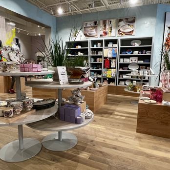 Anthropologie - Women's Clothing Near Me - Pembroke Pines, Florida Anthropologie - Women's Clothing Near Me - Pembroke Pines, Florida