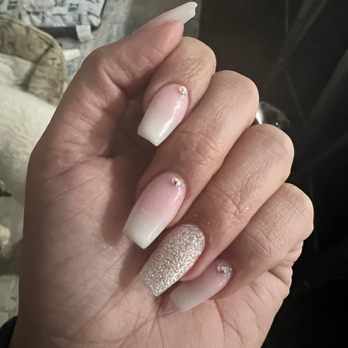 VS Nails & Spa - 1 week old nails - still love them! - Nail Salons Near Me - Fontana, California