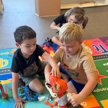 Science of Learning Preschool - Cooperative play and opportunities for sharing supported by our speech-language pathologist. - Preschools Near Me - Lafayette, Colorado Science of Learning Preschool - Cooperative play and opportunities for sharing supported by our speech-language pathologist. - Preschools Near Me - Lafayette, Colorado