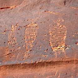 Sand Island Campground - Sand Island petroglyphs; 3000 BCE - AD 300